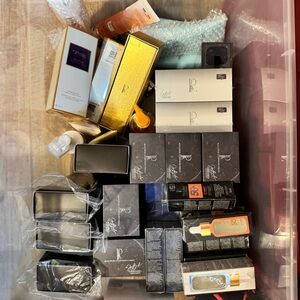 Surprise Beauty Box !! MSRP $1000 Box Random Full Size NIB